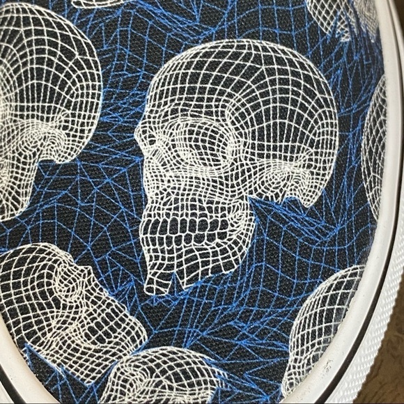Vans Classic Slip On Wireframe Skulls Sneaker Size 6.5‎ Women - Picture 10 of 11